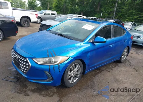 2018 Hyundai Elantra Value Edition z USA, uszkodzony, nr VIN 5NPD84LF5JH401288